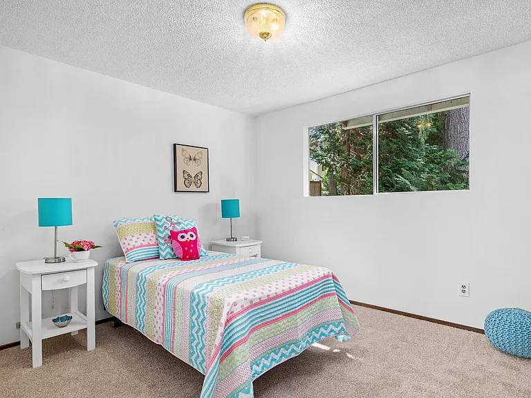 16425 NE 105th Pl — Photo 17