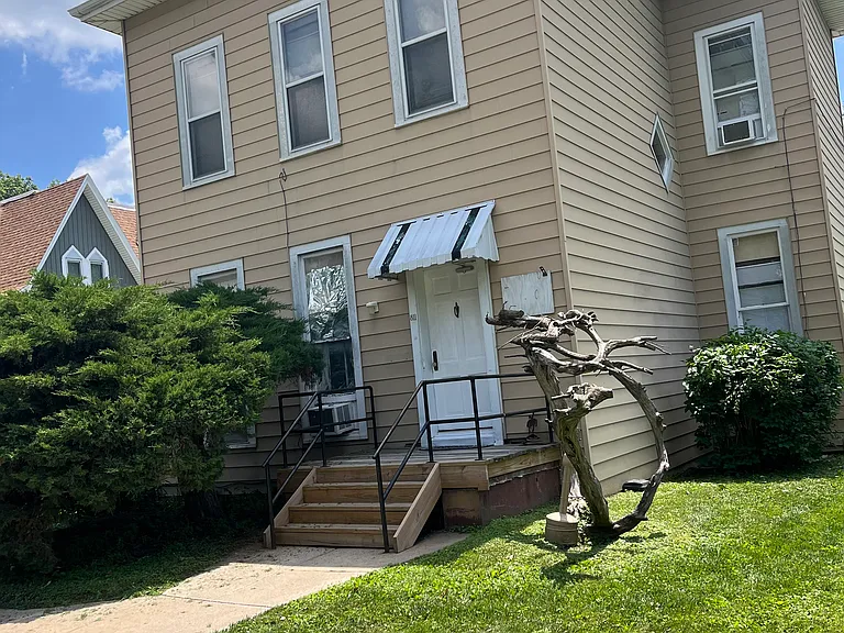 811 3rd Ave — Photo 8