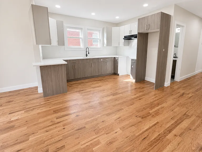 207-209 Hansbury Ave #B — Photo 8