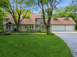 2815 Oakwood Rd, Ames, IA 50014