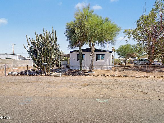 2nd image of 2592 W OHIO Street