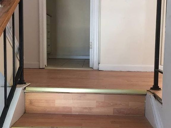 Foyer Stairs