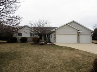 N7077 High View Dr, Sheboygan, WI 53083