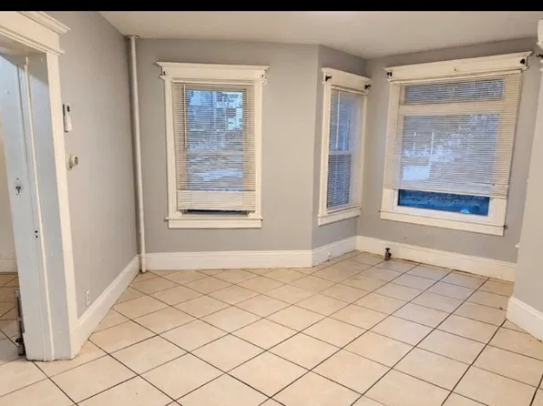 76 Acushnet Ave #1, Springfield, MA 01105