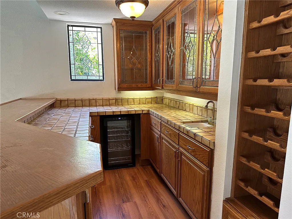 4 bed, 3.5 bath, 3381 sqft, $7,000 — Photo 3