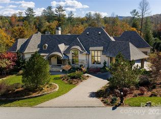 10 Fairsted Dr, Asheville, NC 28803