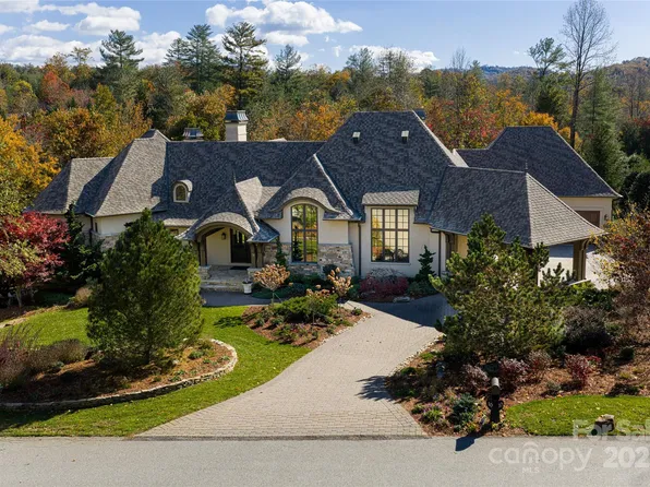 10 Fairsted Dr, Asheville, NC 28803