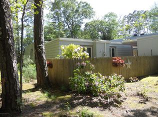 186 E Holly Ln, Little Egg Harbor, NJ 08087
