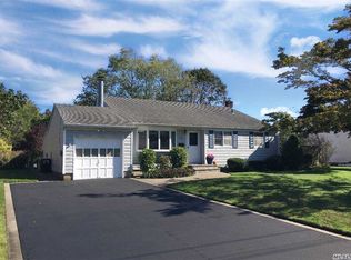 119 Wyandanch Rd, Sayville, NY 11782