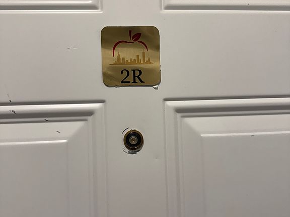 5th image of 409 59th St APT 2R