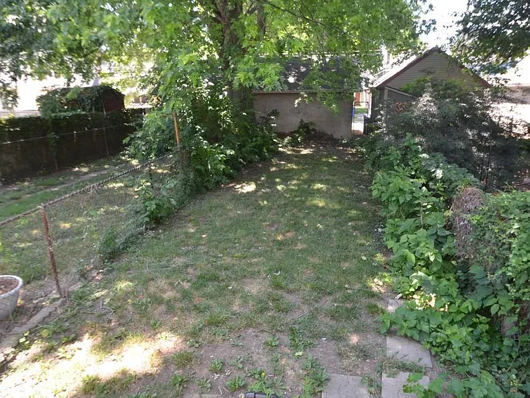 1047 Harrison Ave — Photo 18