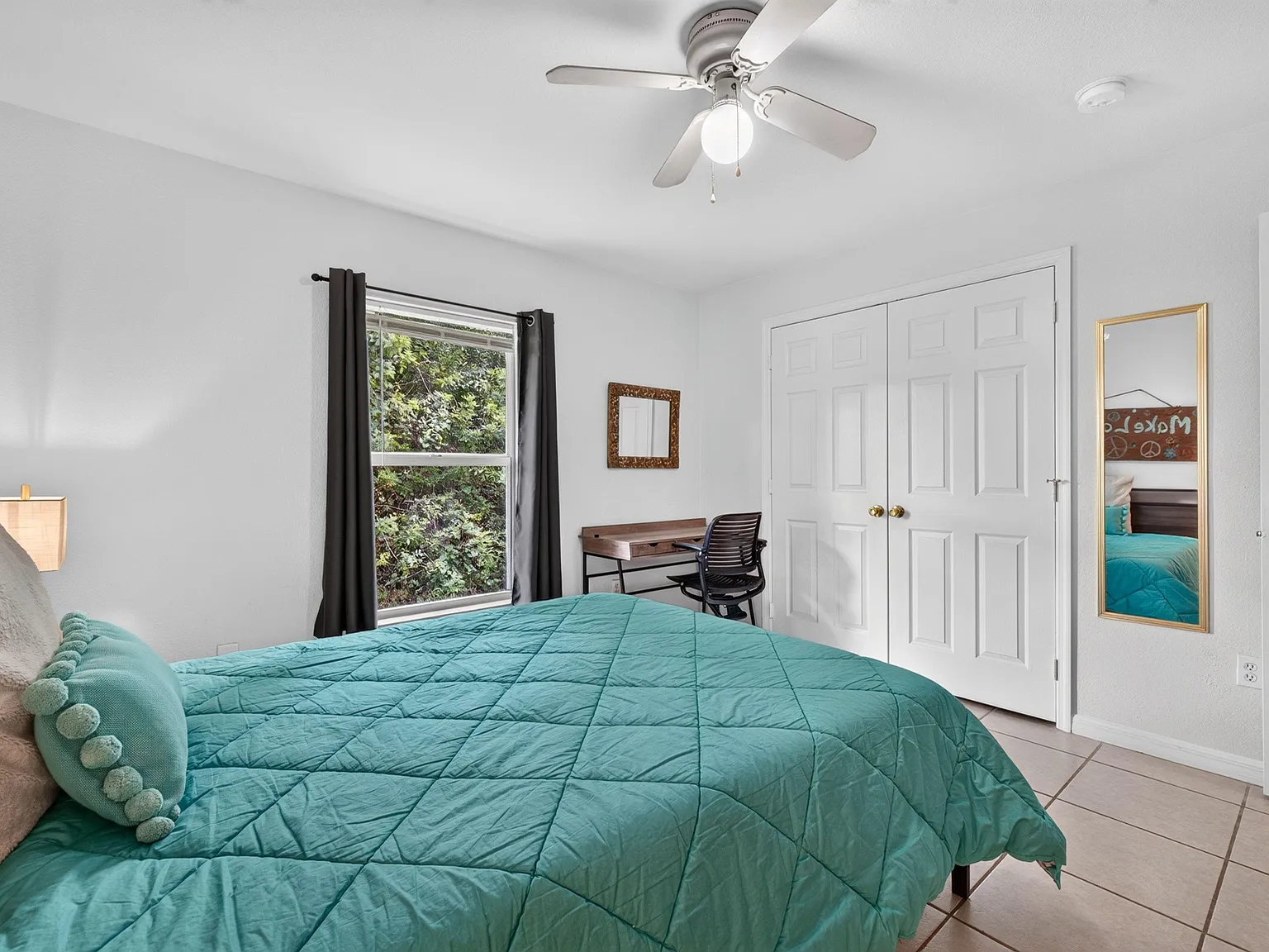 4 bed, 2.0 bath, 1188 sqft, $1,092 — Photo 2