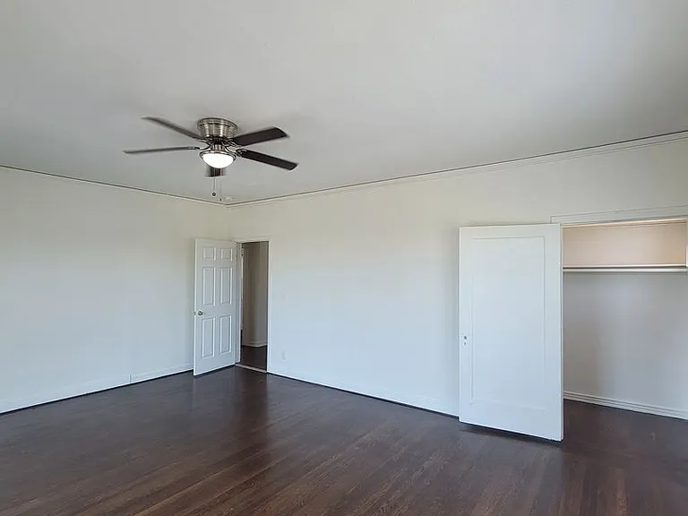 618 W 7th St — Photo 13