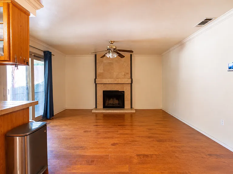 2510 E Devonshire Ave — Photo 13