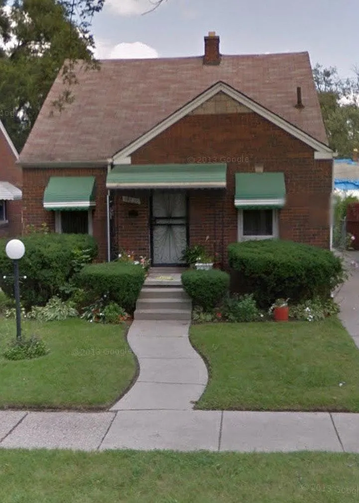 14820 Lesure St photo 1