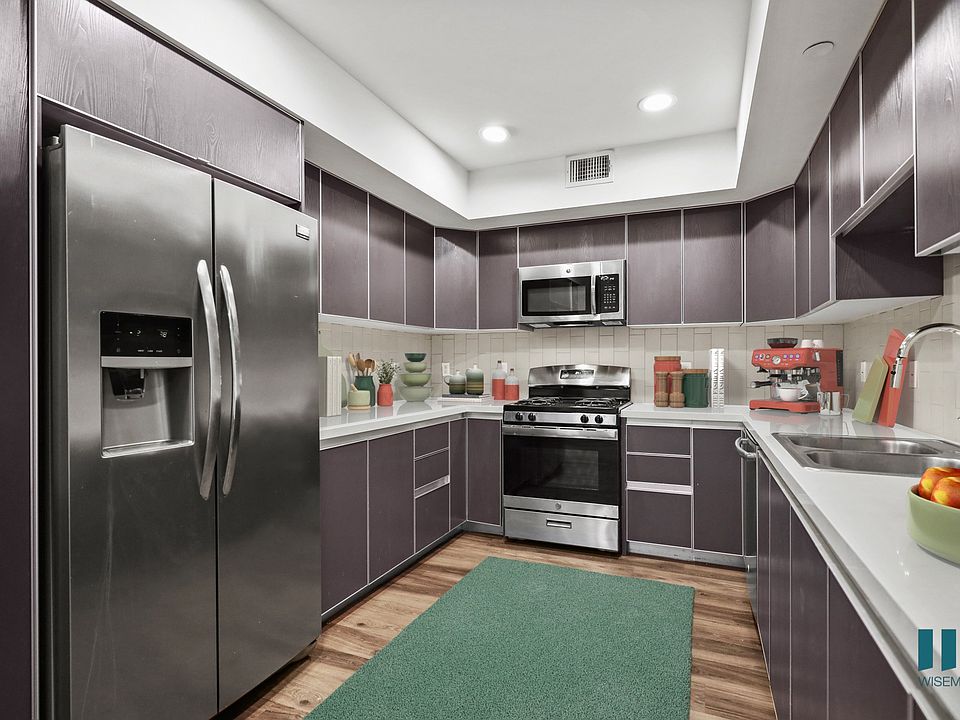 Large-Size Kitchen with Energy-Efficient Appliances and Ample Cabinet Storage