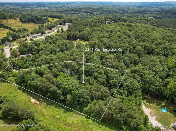 12341 Pendergrass Rd, Soddy Daisy, TN 37379