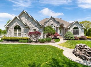 1685 Glenmar Oval SE, North Canton, OH 44709