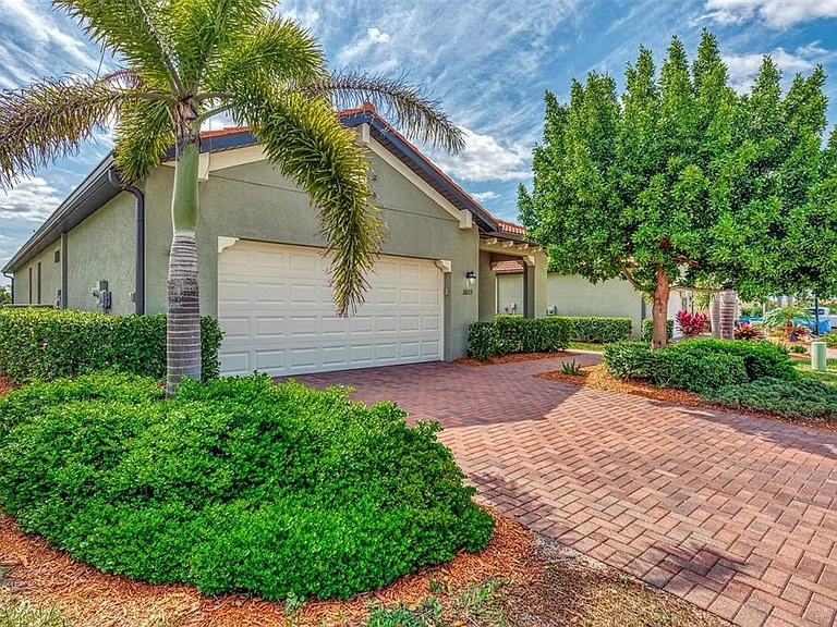 10113 Fiddlewood Dr — Photo 2