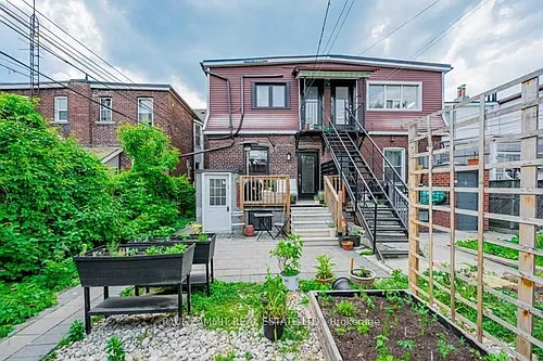 229 Christie St #3 Photo 1