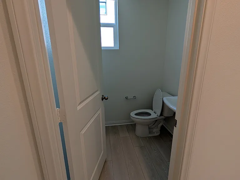 5868 Linden Ave #6 — Photo 10