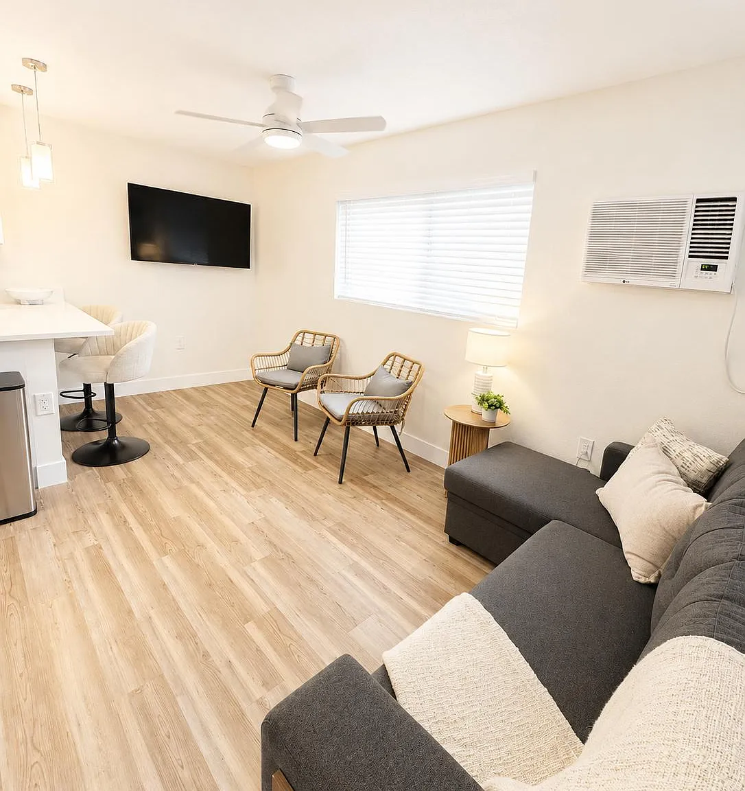 1 bed, 500 sqft, $2,150 — Photo 3
