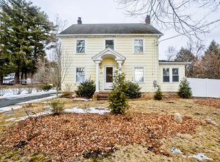 29 Rhinebeck Ave, Springfield, MA 01129
