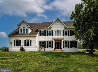 18748 Harmony Church Rd, Leesburg, VA 20175