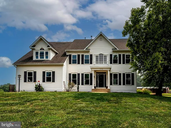 18748 Harmony Church Rd, Leesburg, VA 20175