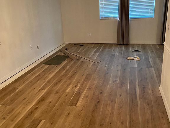 2nd image of 4814 Windrush Ln