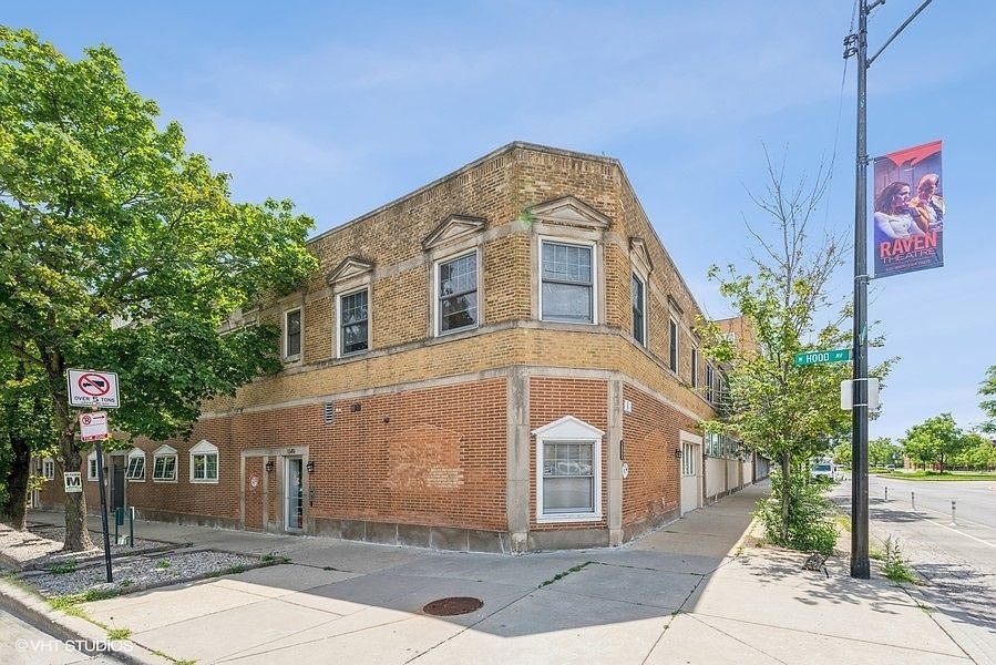 1st image of 6125 N Clark St #101
