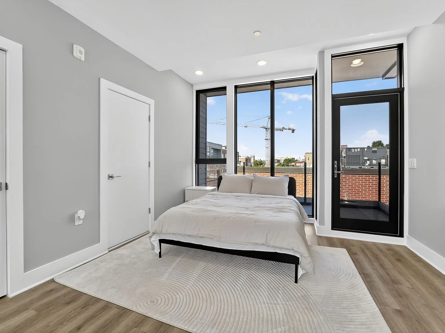 1 bed, 1150 sqft, $4,800 — Photo 4