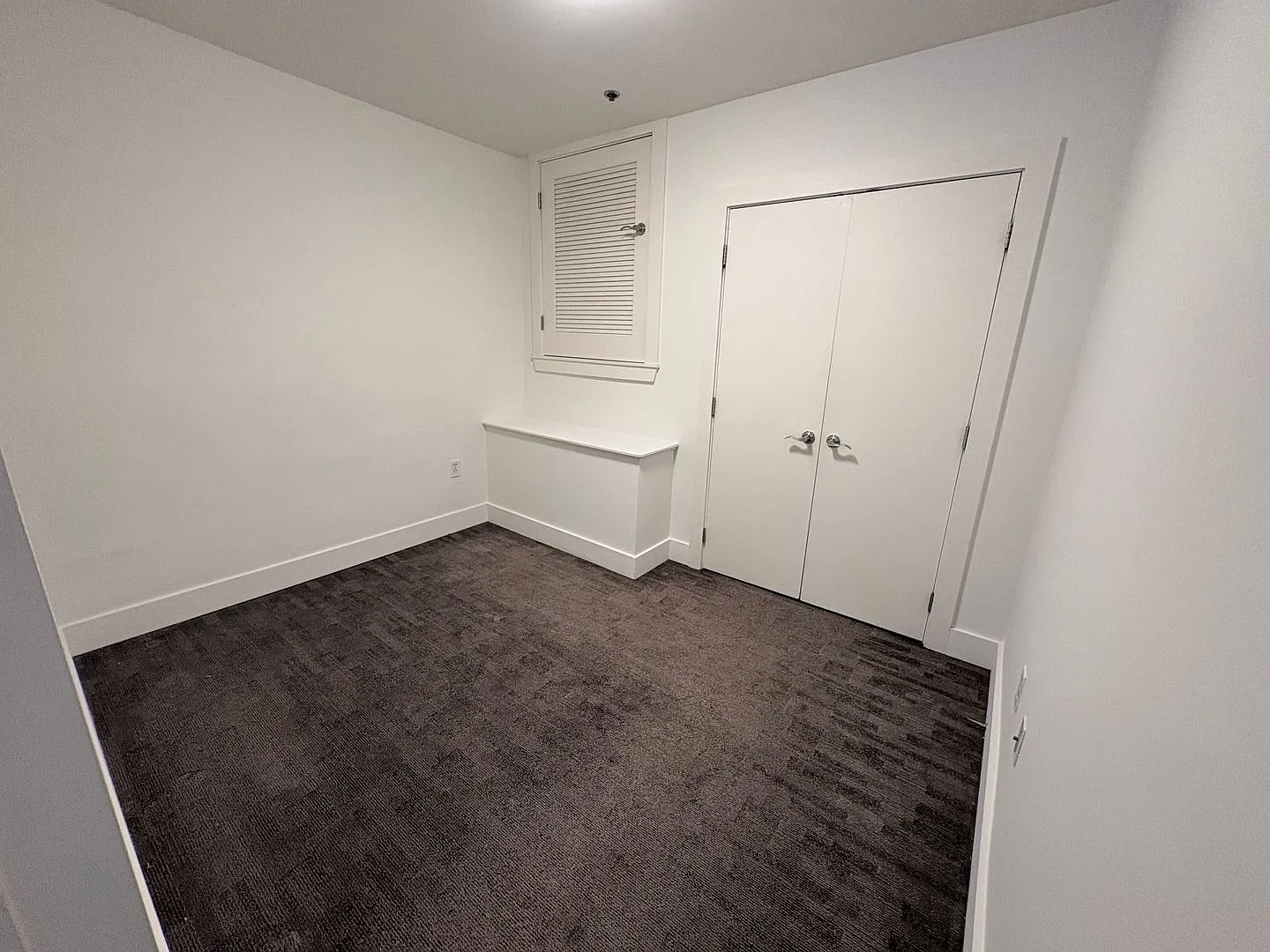 9 S Beaver Street, One Bedroom, Great Downtown Location - Move-In Special! Get $500 Off Your Seco... — Photo 4