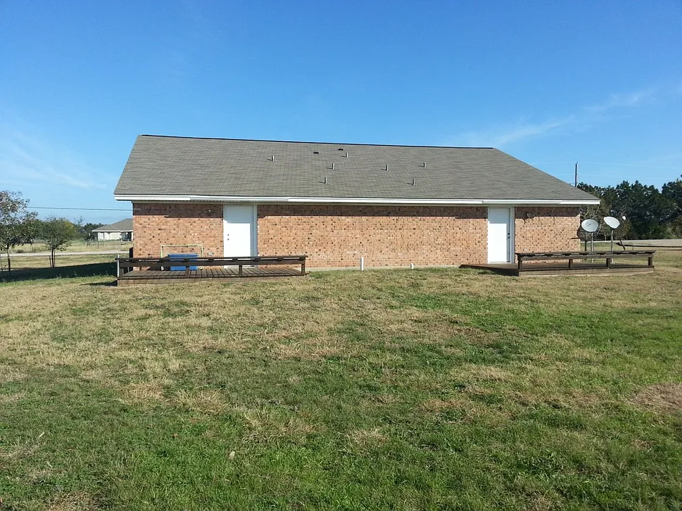 Building Photo 3