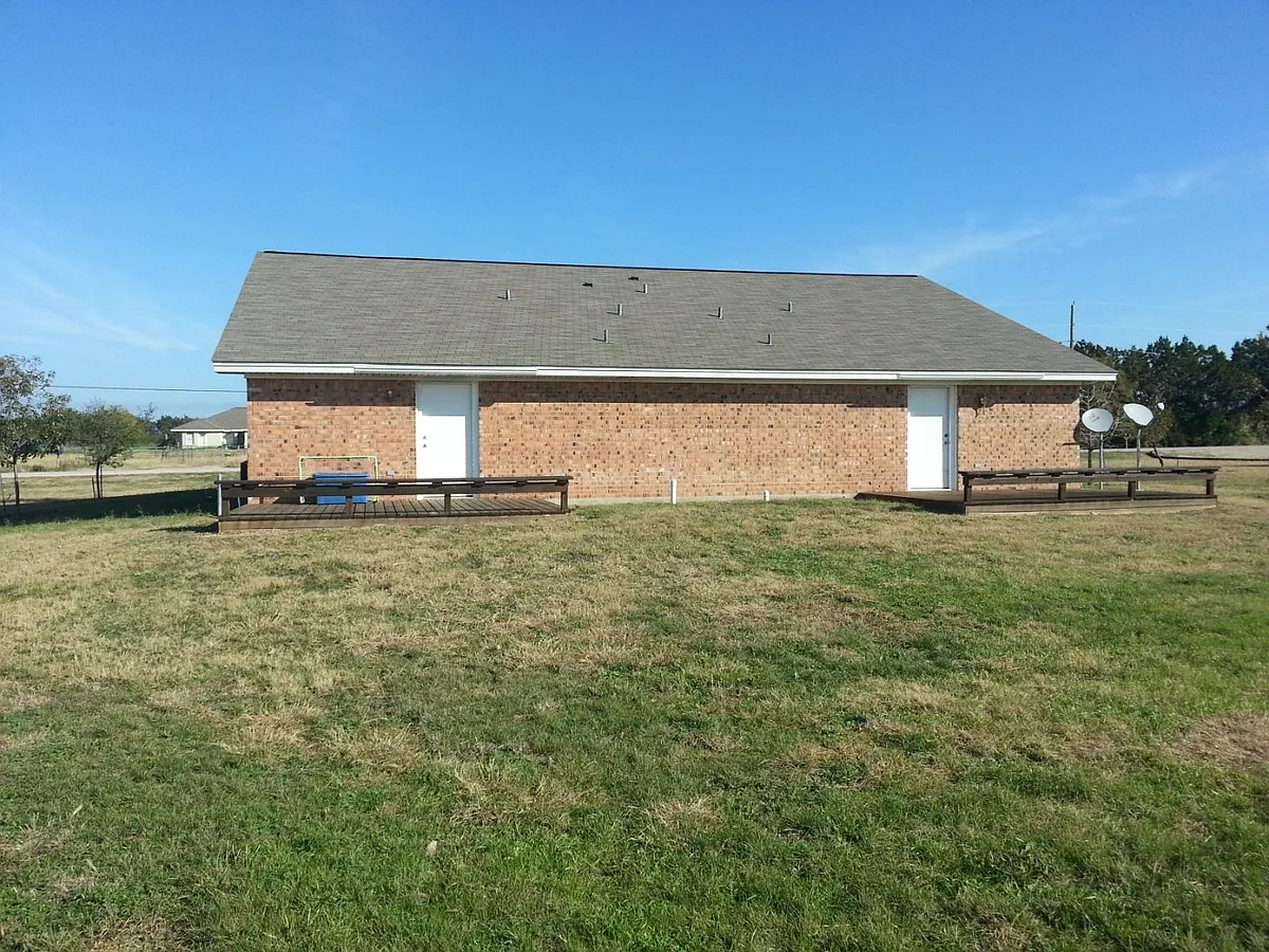Building Photo - 6093 W Amity Rd #6093