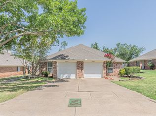 9265 & 9267 Meandering Dr, North Richland Hills, TX 76182