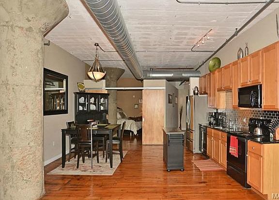 5th image of 2020 Washington Ave Unit 406