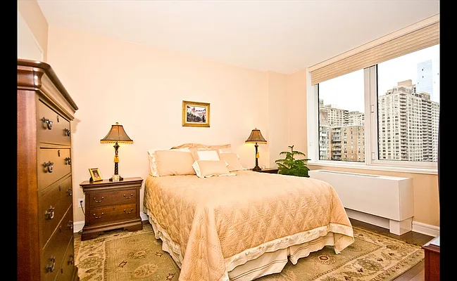 Rented by Douglas Elliman | media 24