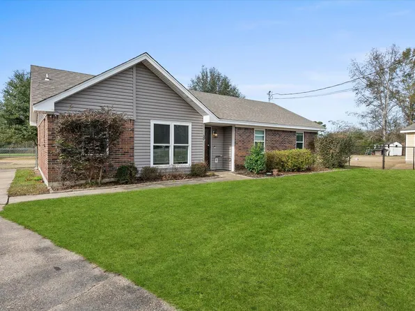 30 Trailwood Cir, Petal, MS 39465