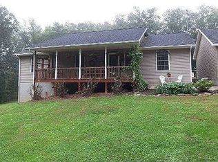 31 Angus Ln, Hedgesville, WV 25427