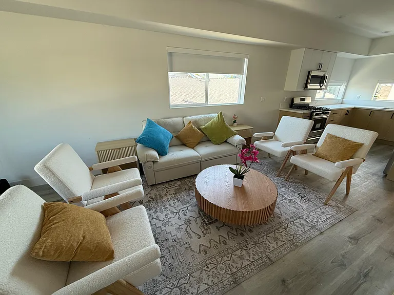 222 N Coronado St #222 — Photo 32