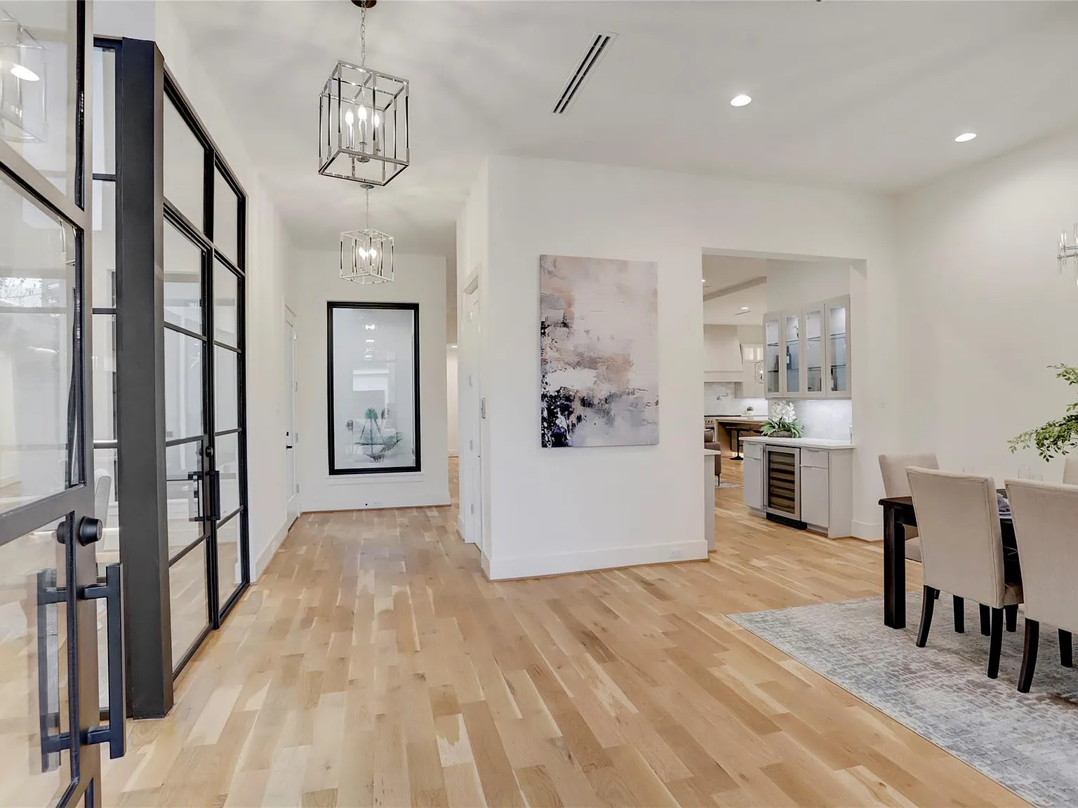 5 bed, 5.5 bath, 5384 sqft, $15,000 — Photo 3