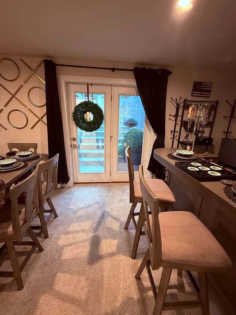 1 bed, $2,000 — Photo 3