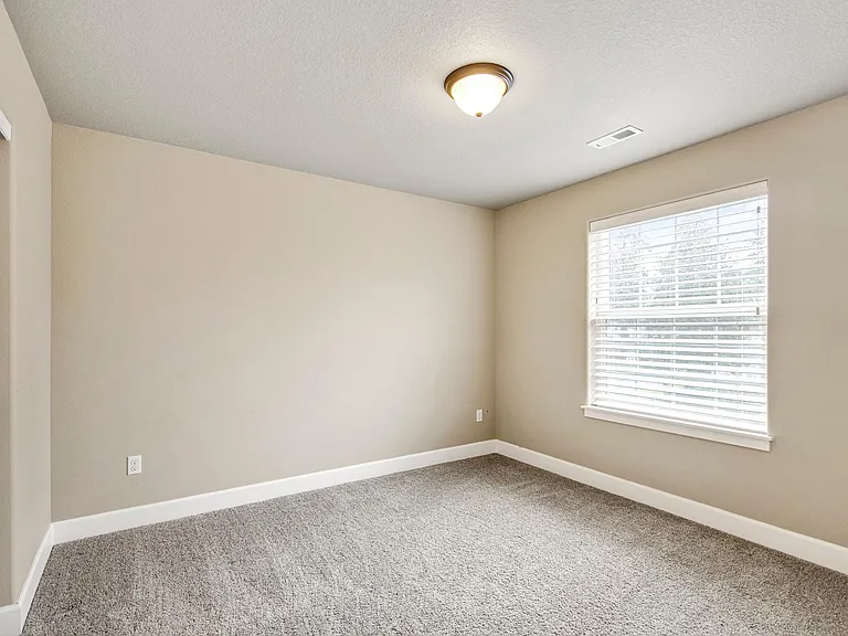 6145 SE Woodstock Blvd — Photo 24