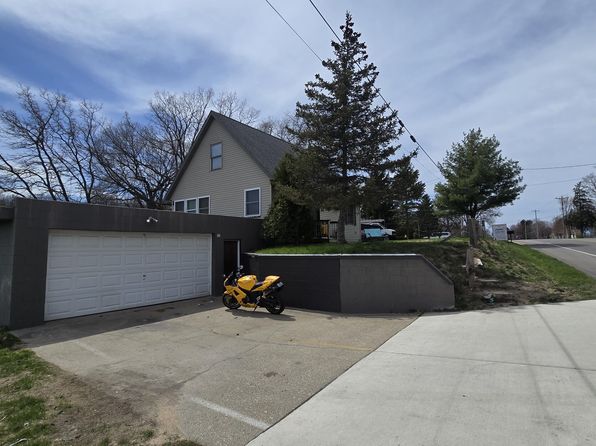 721 Merkey Rd W, Manistee, MI 49660
