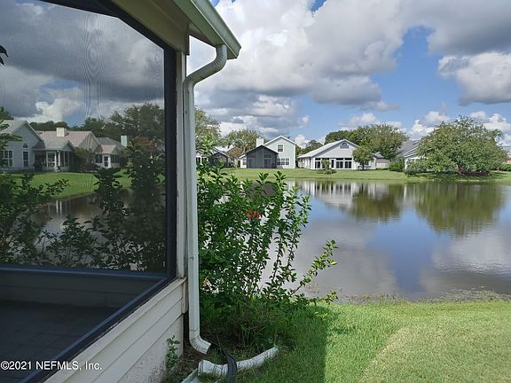 3rd image of 128 Alsace Ct