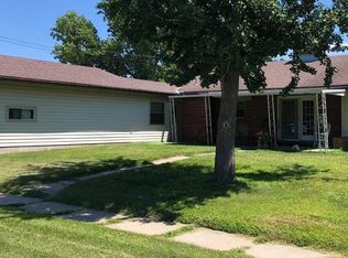 901 1st St, Crofton, NE 68730