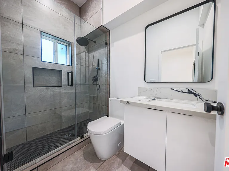 1525 S Carmelina Ave #1525 — Photo 11
