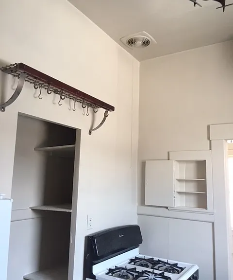 627 N Euclid Ave #1 — Photo 10