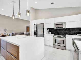 1260 S 13th Ave #0, Hollywood, FL 33019